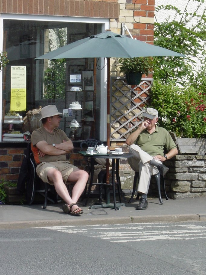 Tea for two at clun.